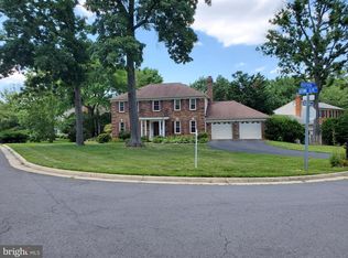 402 Autumn Olive Way, Sterling, VA 20164