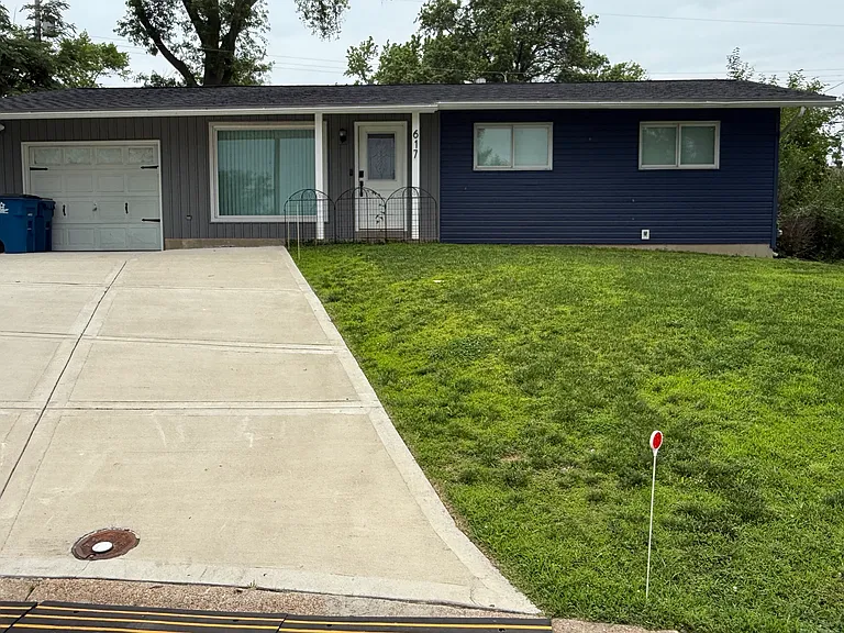 617 Lammert Ct — Photo 1