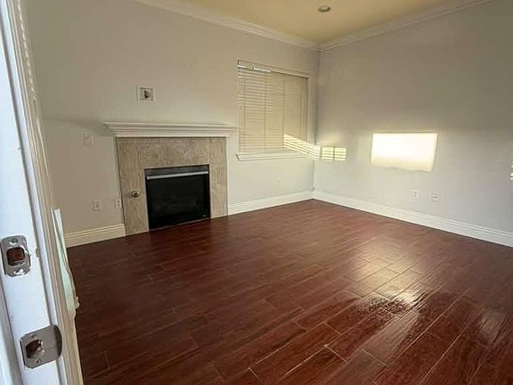 2nd image of 2460 Newport Blvd Unit K