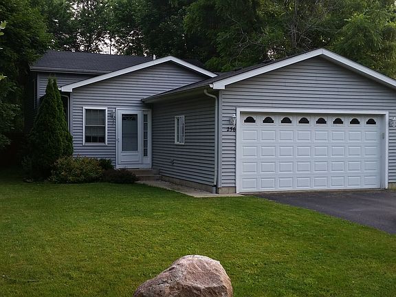 2nd image of 256 E Shorewood Dr