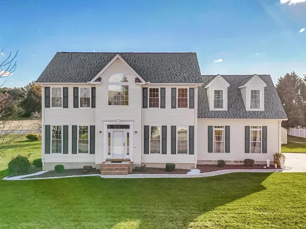 229 Apple Blossom Dr, Camden Wyoming, DE 19934