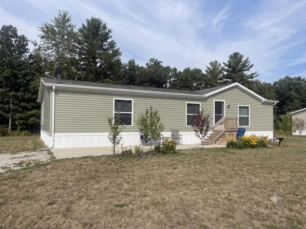 653 S Bluegill Ln, Newaygo, MI 49337