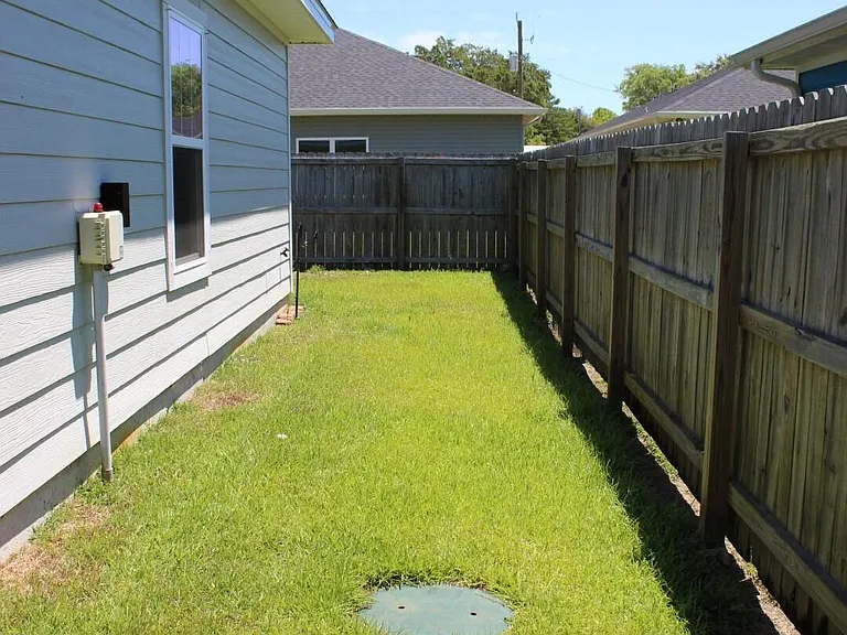 2164 Wind Trace Rd N — Photo 26
