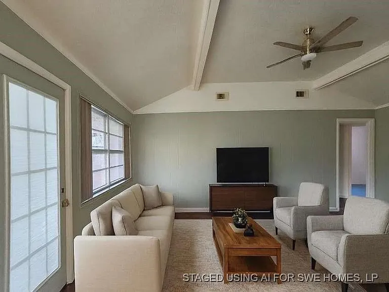 1307 Cactus St — Photo 10