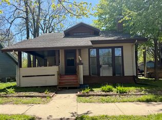 405 E Illinois St, Urbana, IL 61801
