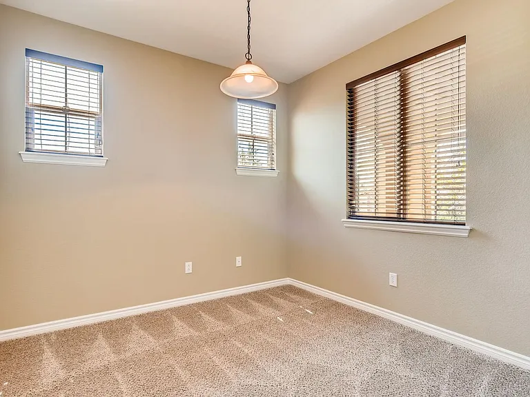 9139 Viaggio Way — Photo 18