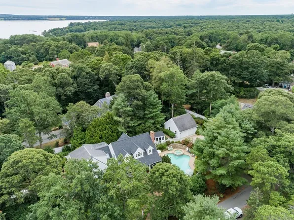 11 Towhee Ln, South Orleans, MA 02662