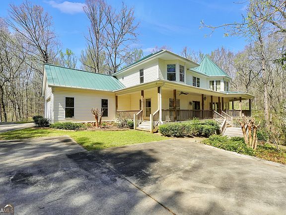 2nd image of 404 Blue Store Rd