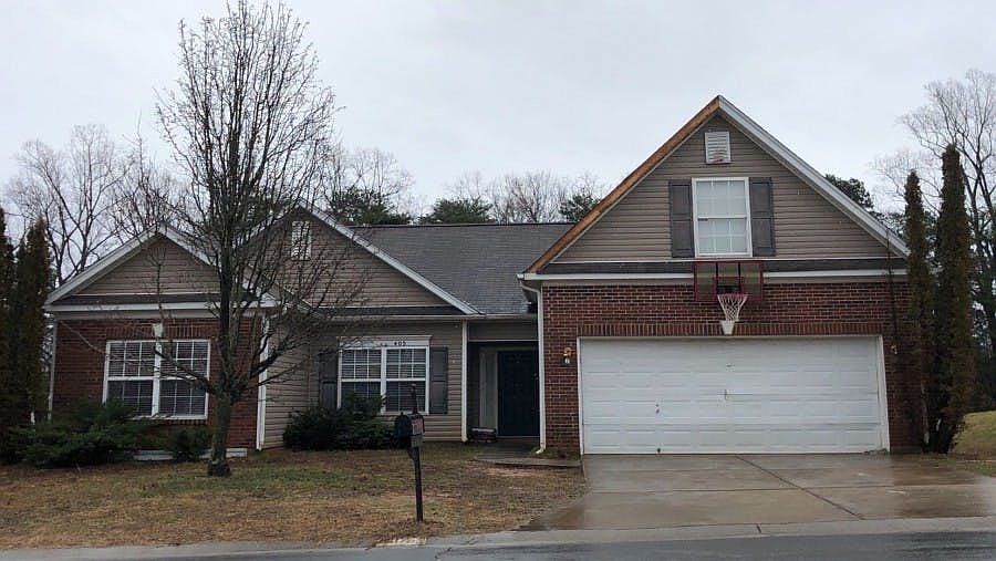 1st image of 405 Bangor Dr