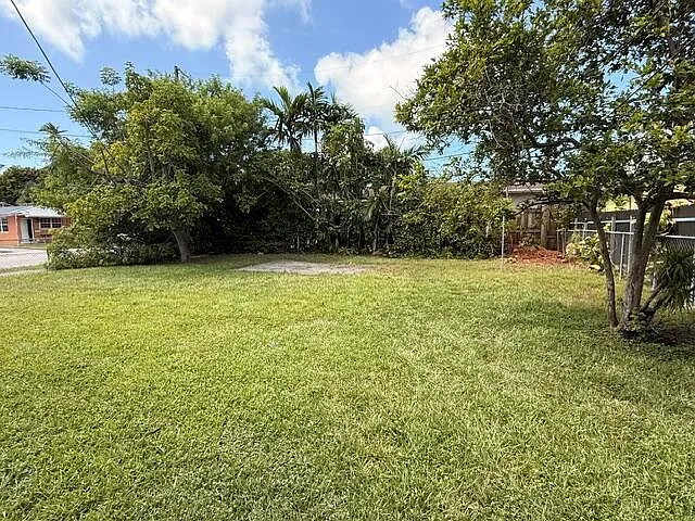 2802 SW 36th Ave — Photo 9
