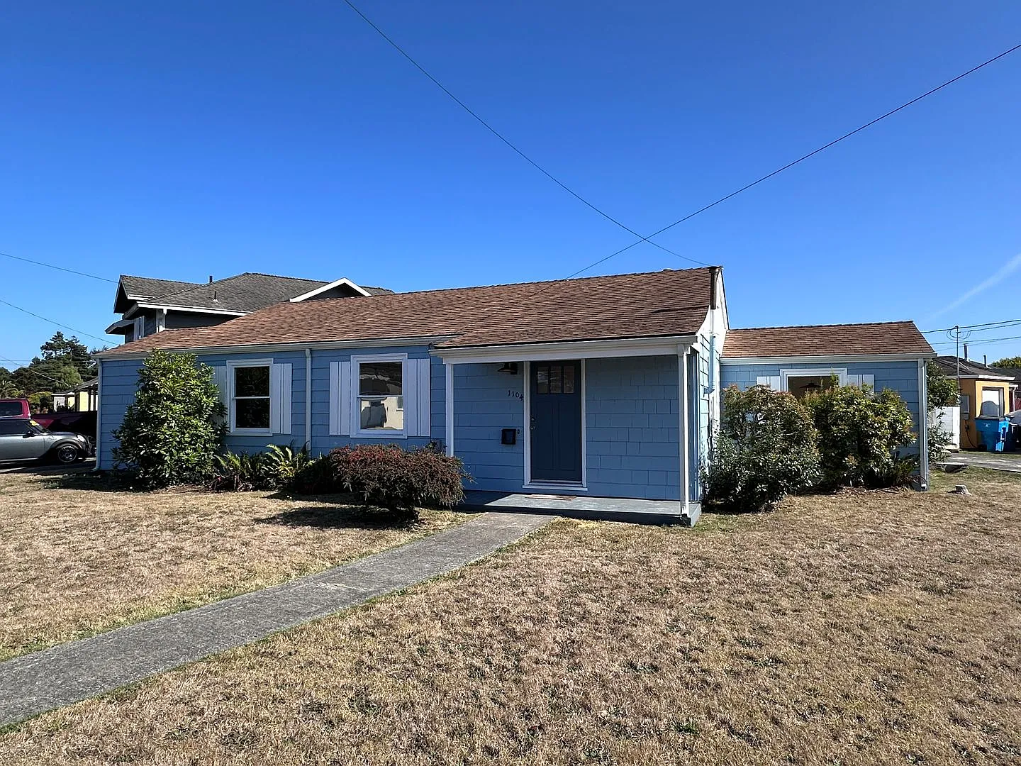 3/1 Standalone home in Central Eureka $2100/mo — Photo 1