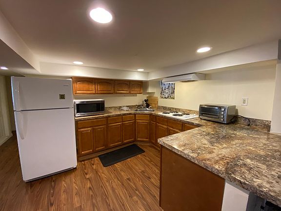 3rd image of 24 Clarke Ave Floor 1