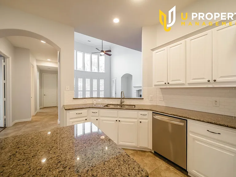 1810 Port Isabel Dr — Photo 14