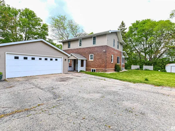 112 Pekin Ave, East Peoria, IL 61611