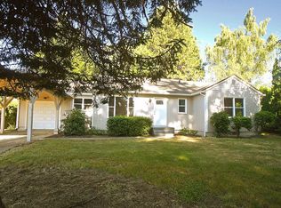 135 SE Hawthorne Ave, Dallas, OR