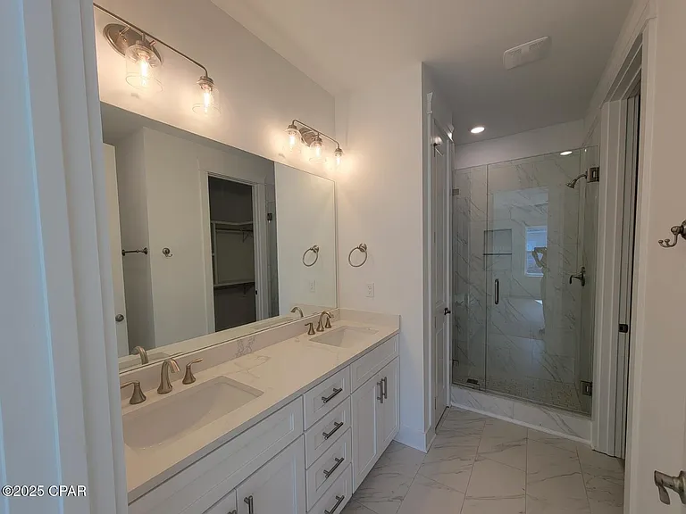 824 Walsonham Dr — Photo 11
