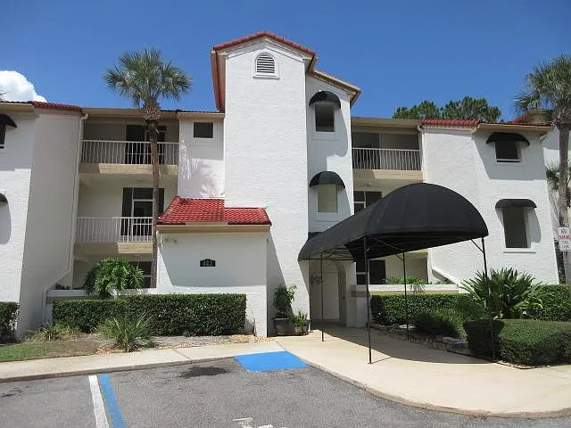 443 Hamptoncrest Cir #103