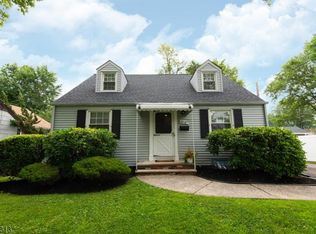2212 Rhoda Pl, Scotch Plains, NJ 07076