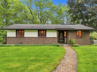 5065 Alexander Dr, Clarence, NY 14031