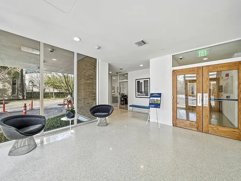 3600 Montrose Blvd #607 — Photo 13