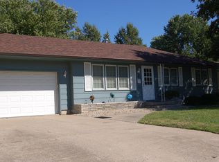 411 E High St, Marshall, MO 65340