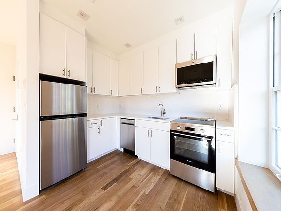 2nd image of 47 Grove St #4