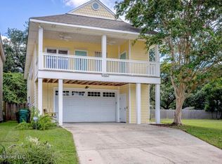 1457 Georgia Pl, Gulfport, MS 39507