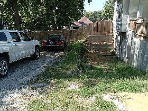 4th image of 707 S 5th St