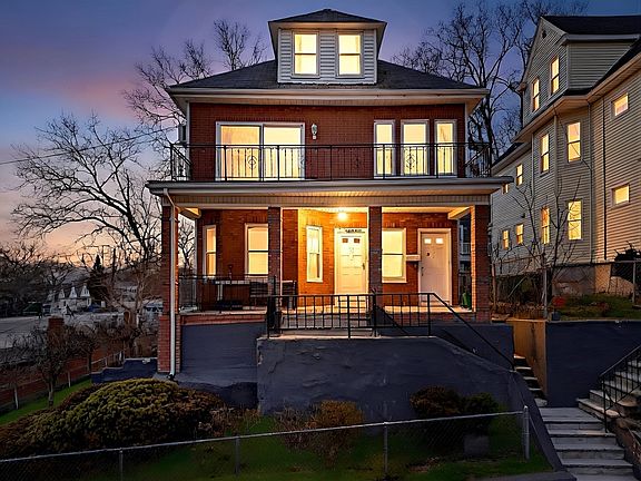 2nd image of 6 Eight Irma Ave