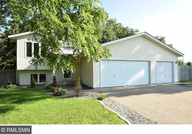 1st image of 505 Janesville St NE