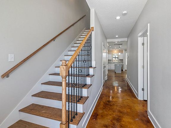 2nd image of 3627 Croyant Ct