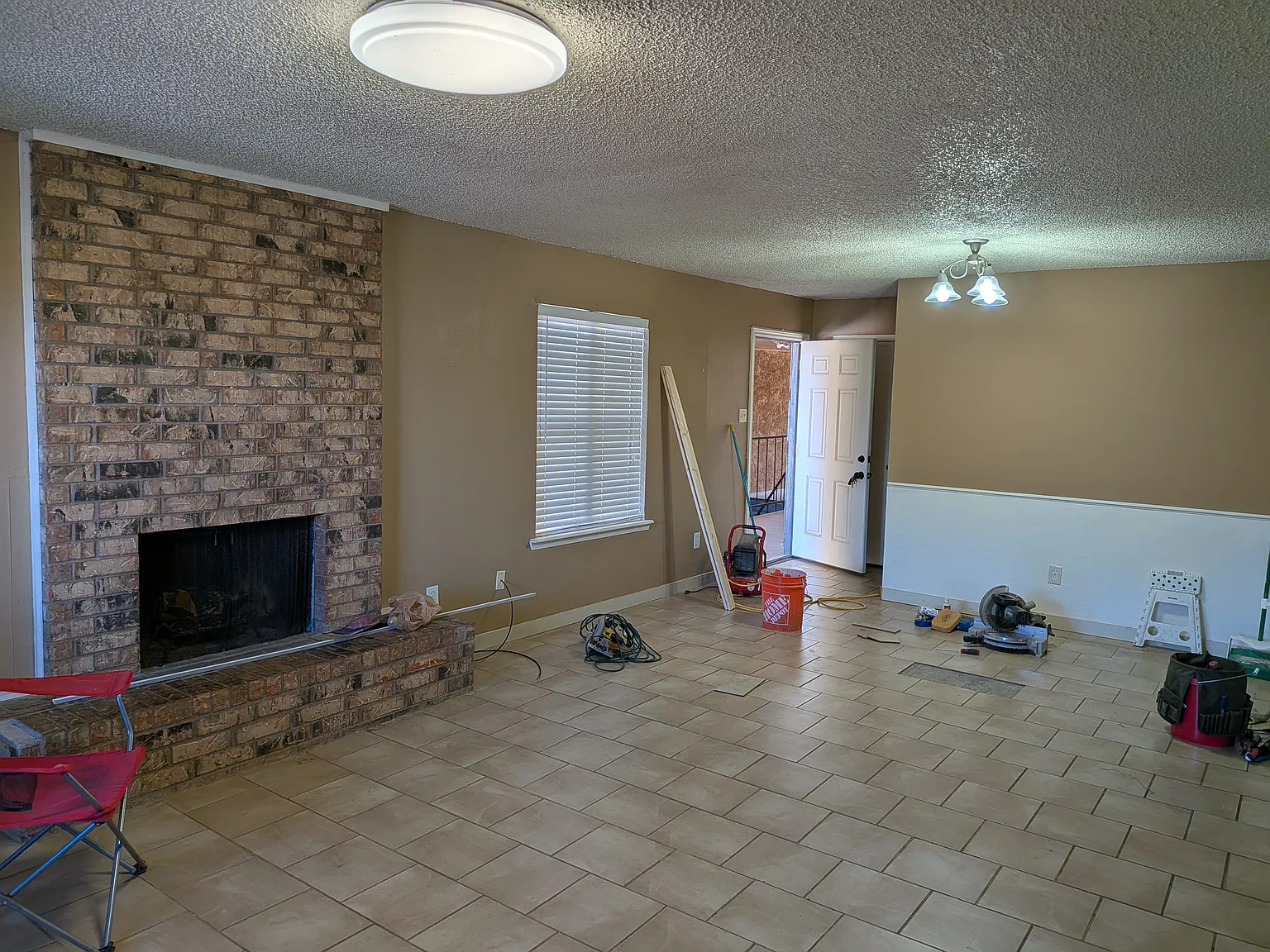 8601 Memphis Dr — Photo 2