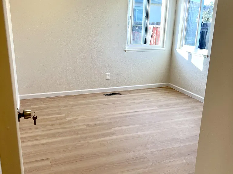 36454 Feliz Ct — Photo 6