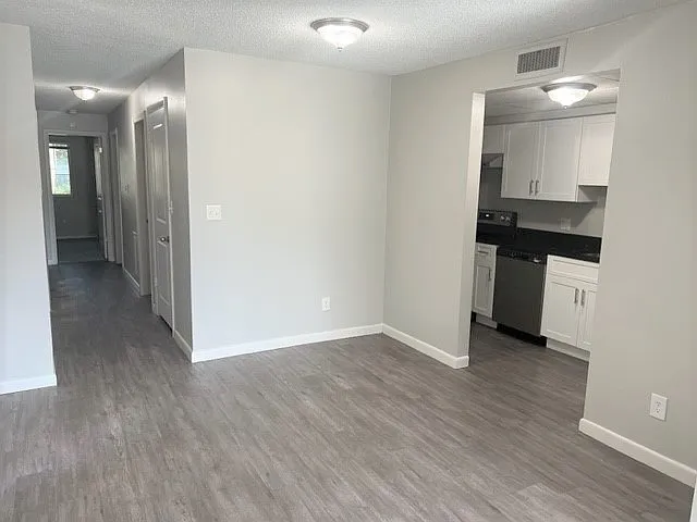 Yarmouth Pointe Apartment Homes — Photo 77