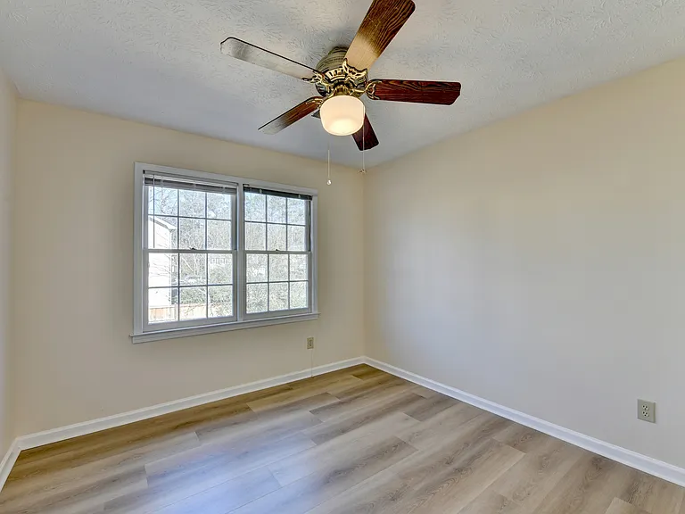 3945 Genoa Ct — Photo 32