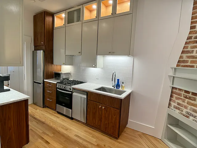 601 Elm St #1 — Photo 5