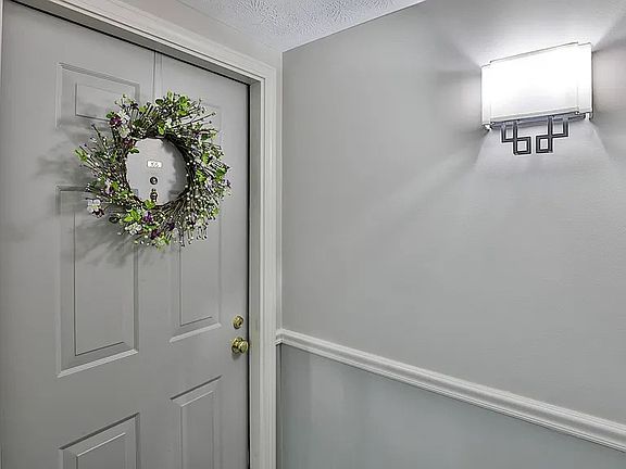 3rd image of 16-105 Mountain Laurels Dr #1