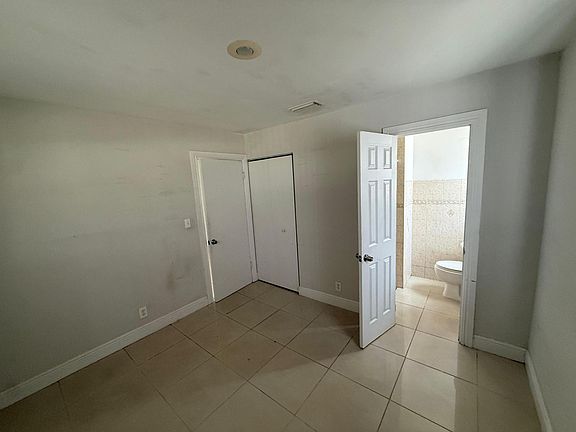 5th image of 4161 NW 11th Avenue