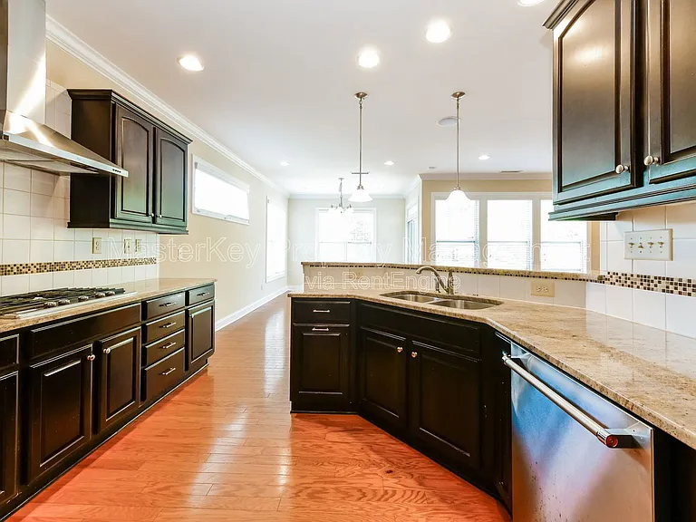 906 Keaton Ridge Ct — Photo 11