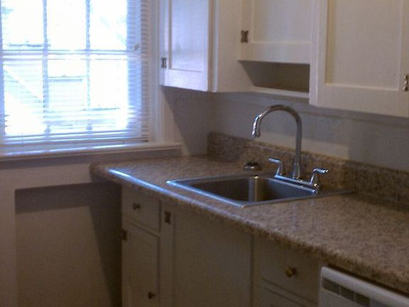 4th image of 3412 Park Ave #7