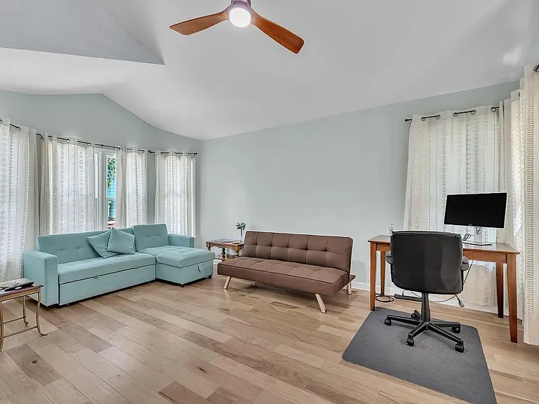 105 Tall Rock Ct — Photo 20