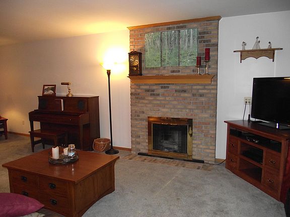 4th image of 2558 Winesap Dr NE