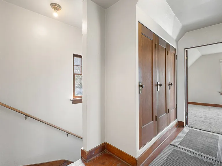 935 NE Maple St — Photo 10