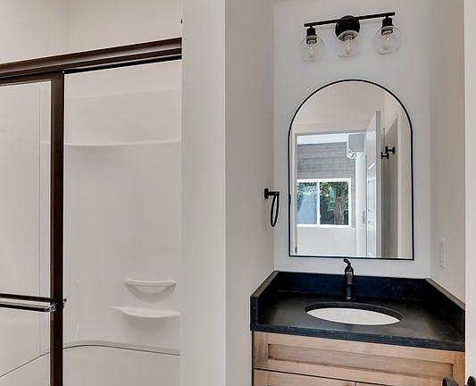 3rd image of 36 Pawling Ave #100