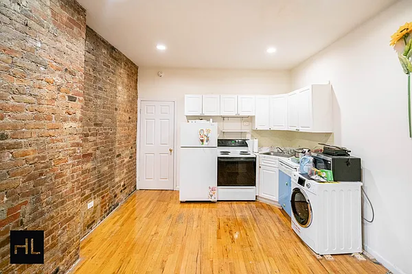 Rented by Highline Residential | media 8