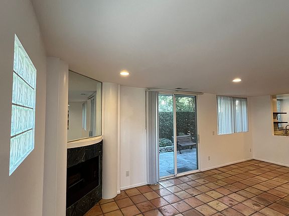 5th image of 11504 W Nebraska Ave #103