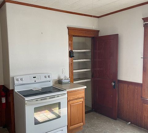 4th image of 23 River St Floor 2