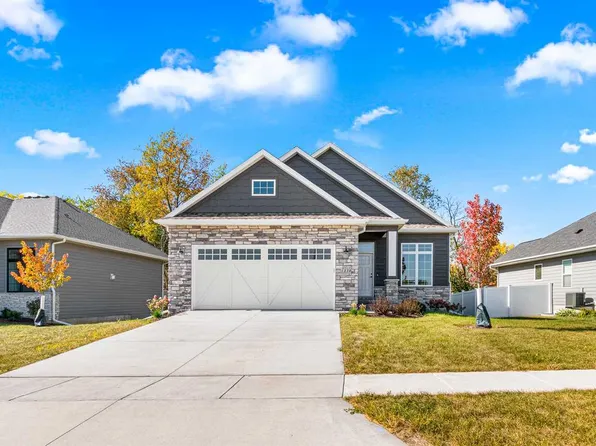 1338 High Country Rd, Coralville, IA 52241
