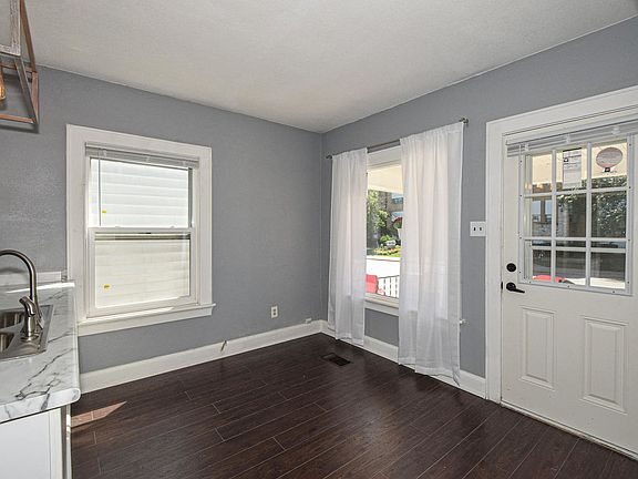 5th image of 6028 W Lincoln Ave