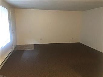 2nd image of 1415 Lois Ln APT F